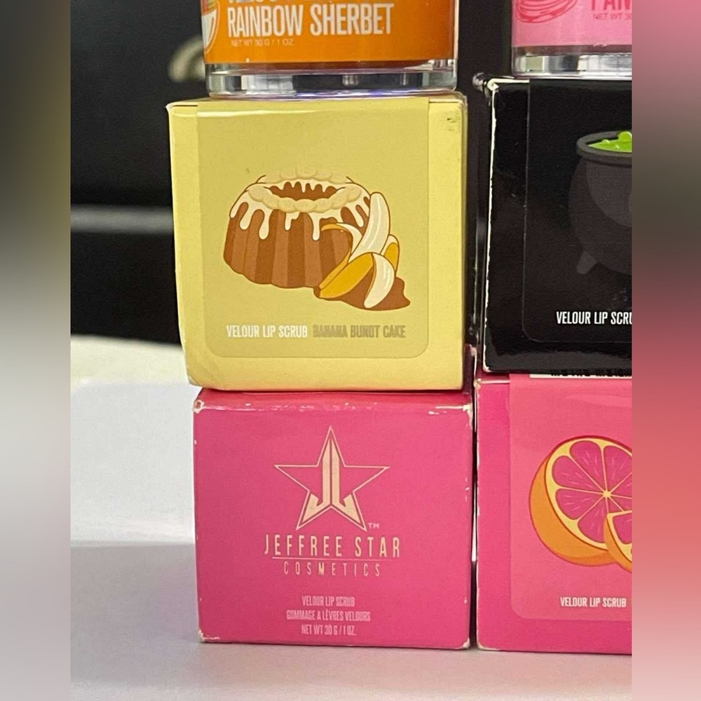 Jeffree Star Limited Edition Velour Lip Scrub Collection- For 1 - Picture 6 of 11